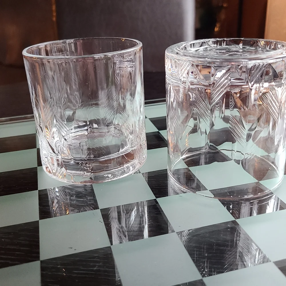 Whiskey glasses for sale 2 total - Picture 3 of 7